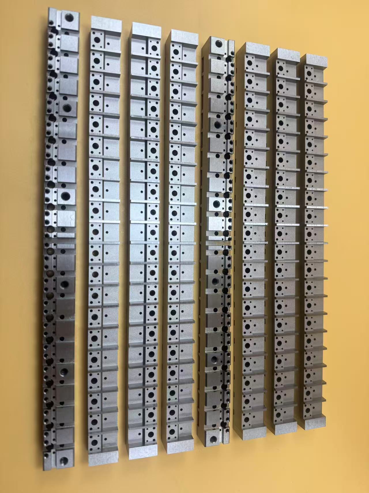 Каковы основные факторы, влияющие на детали электроэрозионной обработки?